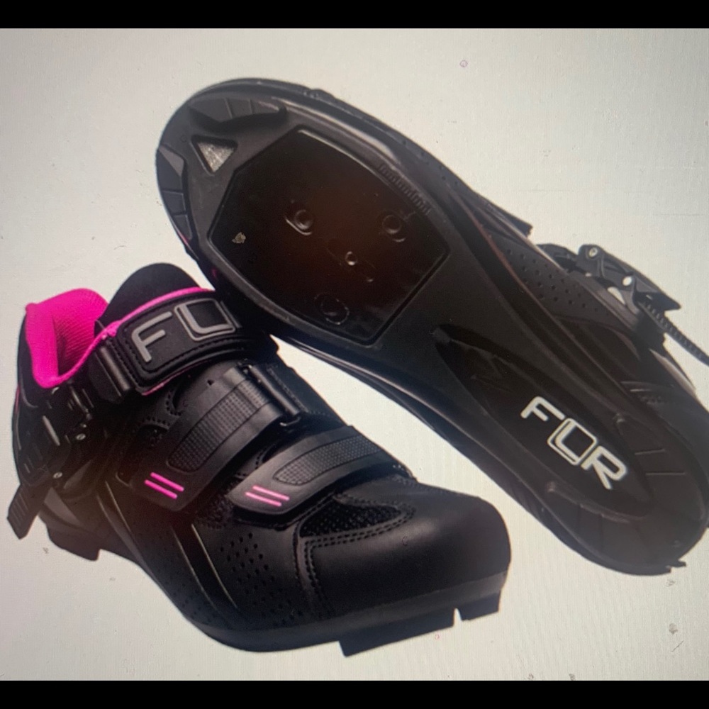 FLR Spin Shoes Black with pink in great condition
